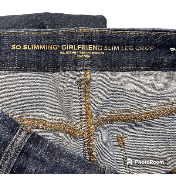 Chico's So Slimming Girlfriend Slim Leg Cropped Capri Jeans Size 0.5R or 6R - Picture 3 of 8